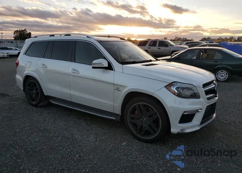 2015 Mercedes-Benz Gl 63 Amg z USA, uszkodzony, nr VIN 4JGDF7EE7FA578236